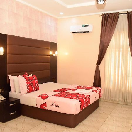 Bana Hotel & Suites Lagos Esterno foto