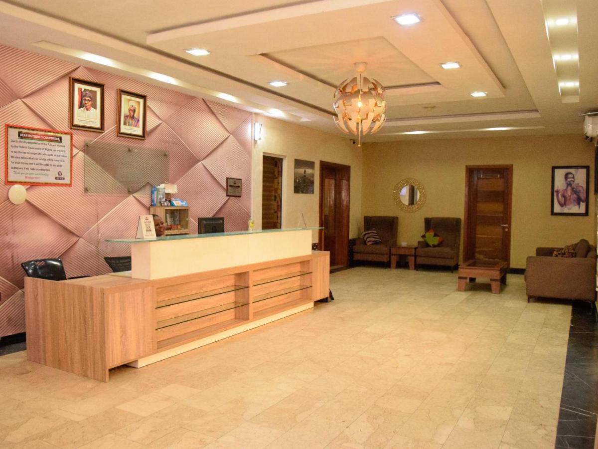 Bana Hotel & Suites Lagos Esterno foto