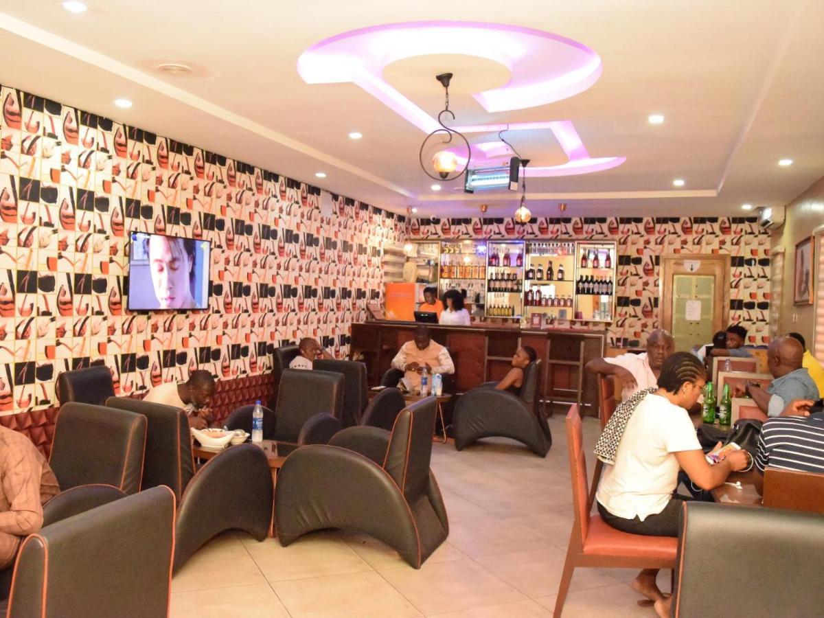 Bana Hotel & Suites Lagos Esterno foto