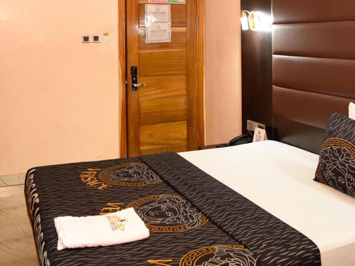 Bana Hotel & Suites Lagos Esterno foto