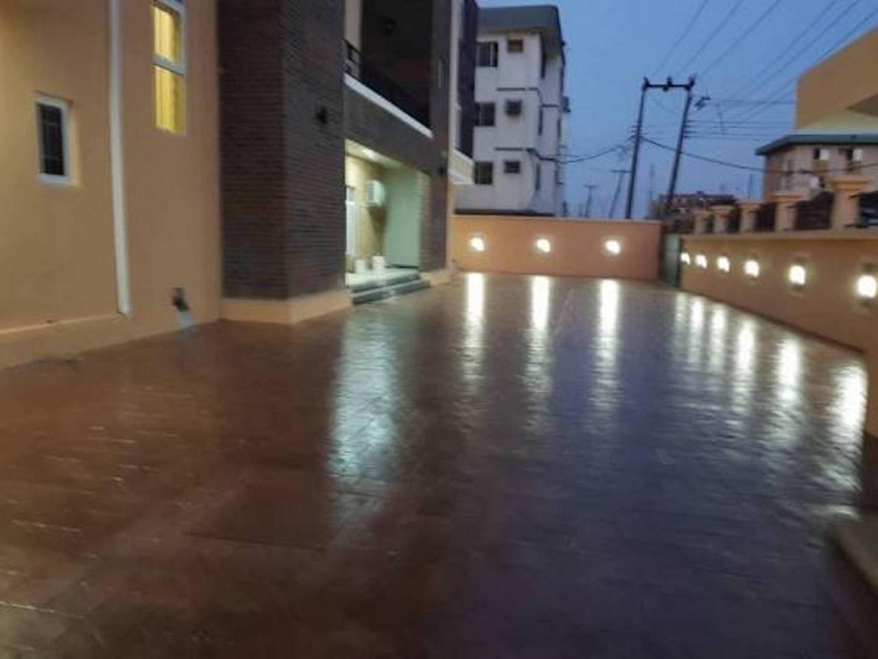 Bana Hotel & Suites Lagos Esterno foto