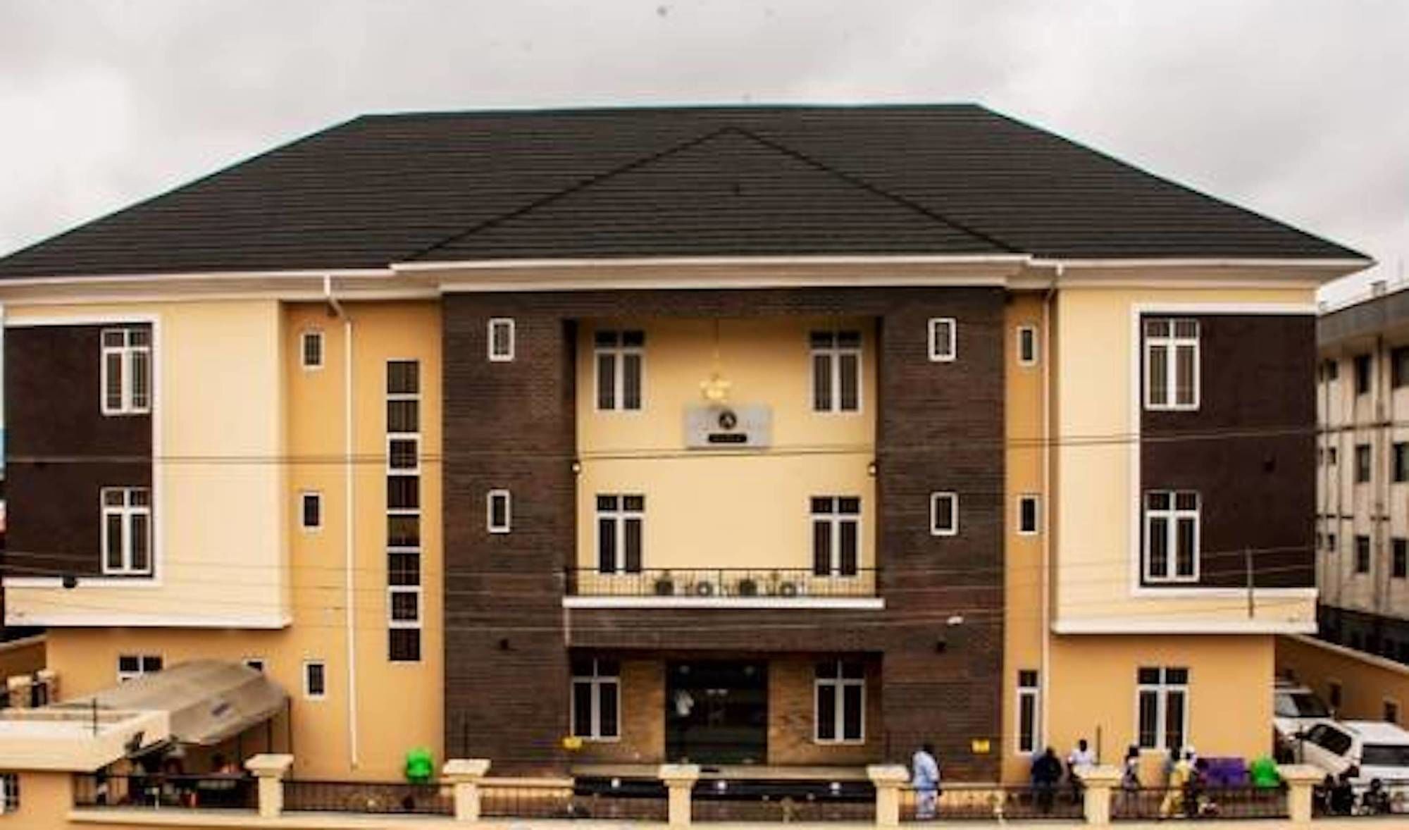 Bana Hotel & Suites Lagos Esterno foto